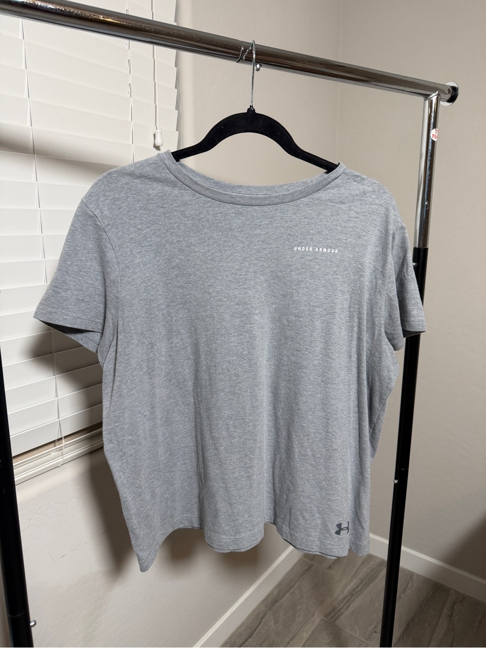 Under Armour Gray Women's Short Sleeve Performance Tee